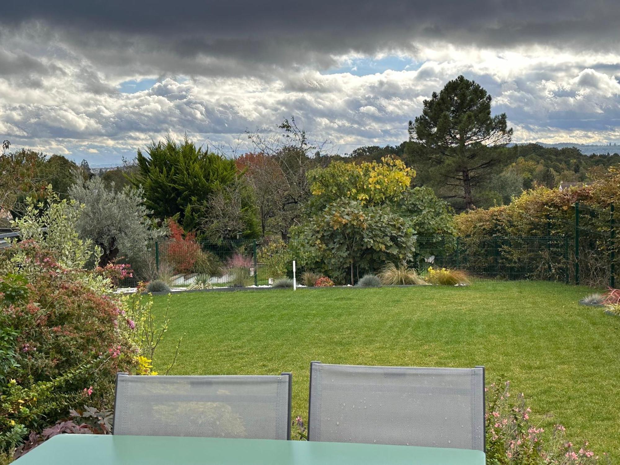La Villa Perchee Calme, Sauna, Parking Prive Saint-Prix  Exterior photo